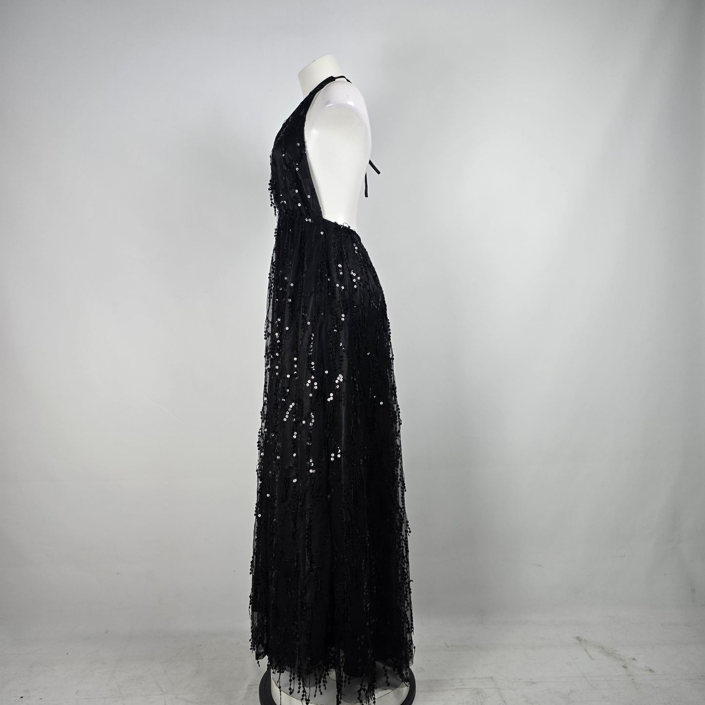 Xenia Black Halter Sequined Eventwear Gown Size 6