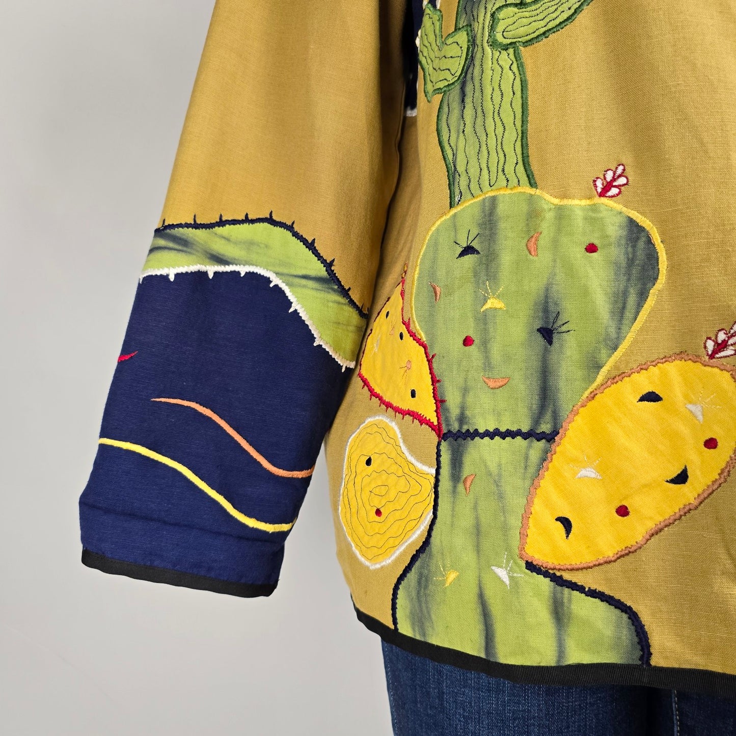 Vintage Allure Cactus Embroidered Glass Buttons Light Jacket Size M/L