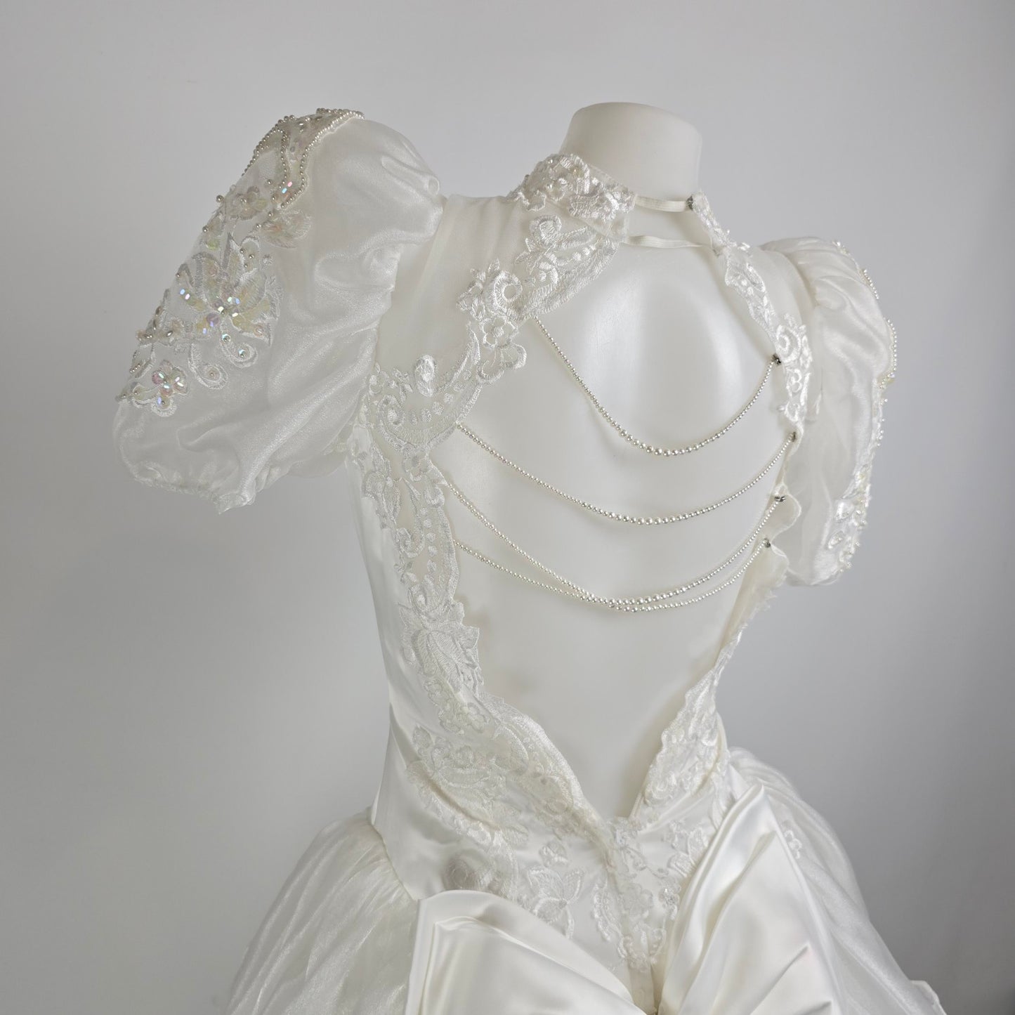 Vintage 80s White Lace Ruffle Skirt Beaded Wedding Gown Size XS
