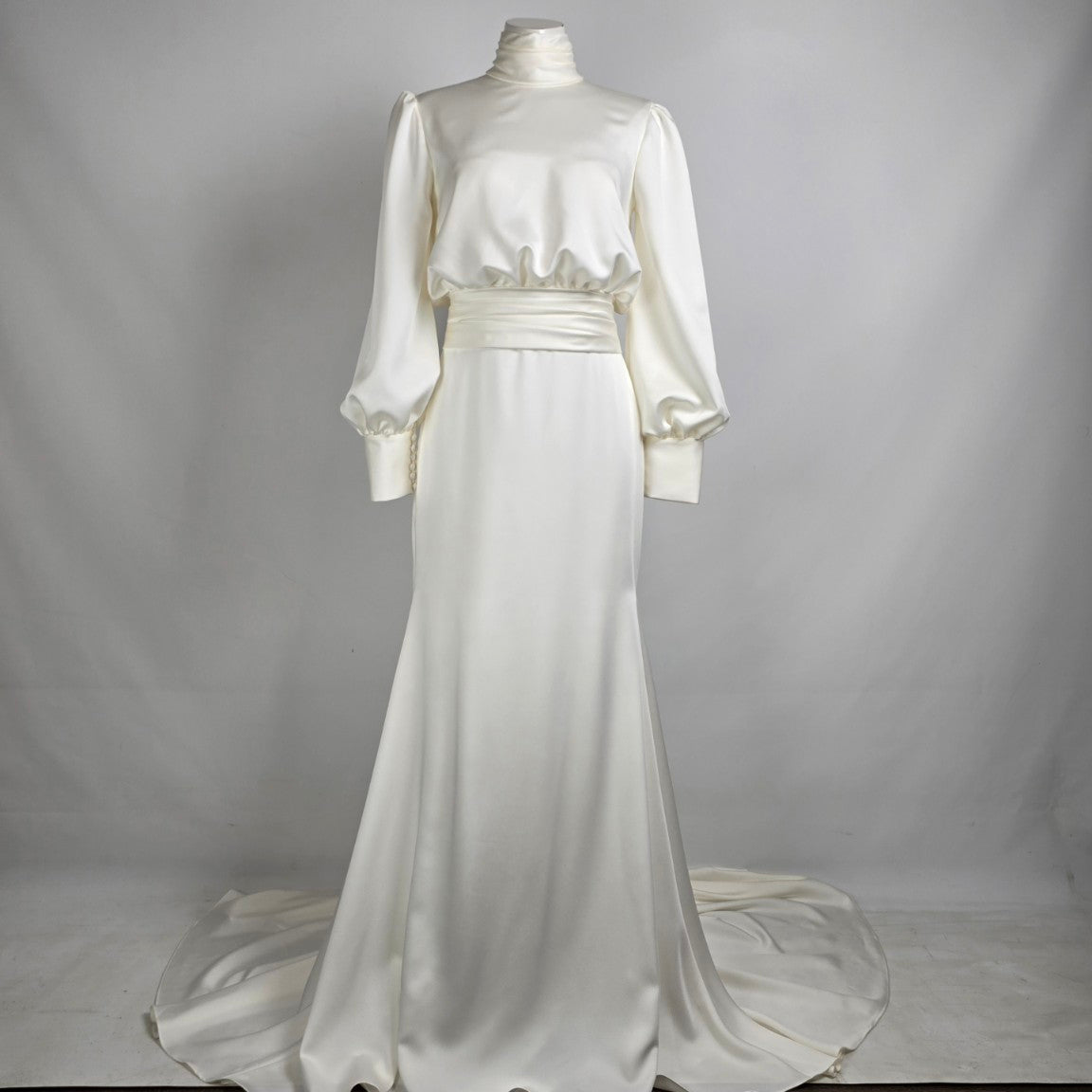 Mori Lee Ivory HIgh Neck Modest Wedding Dress Size 8 Style 30169