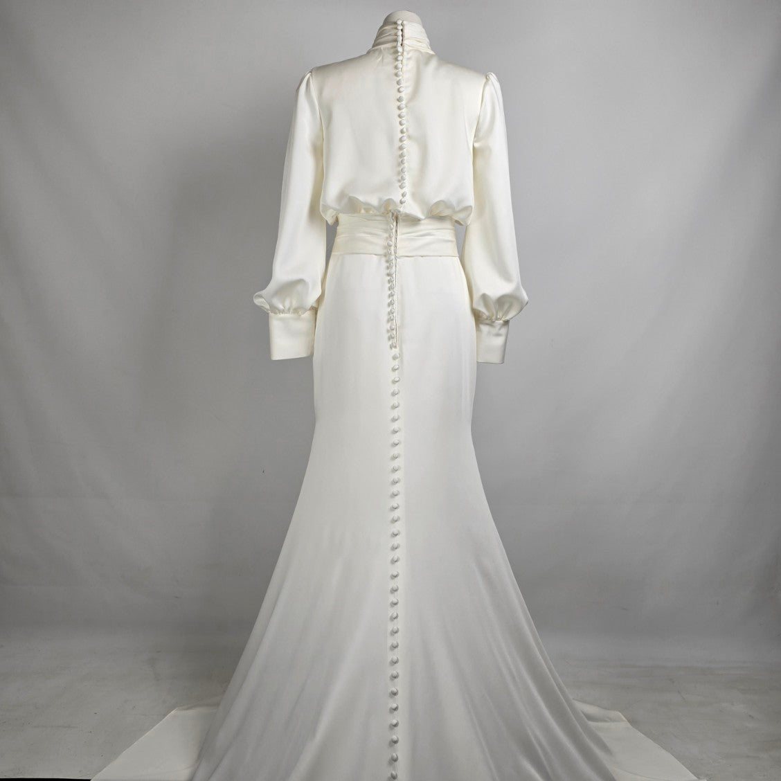 Mori Lee Ivory HIgh Neck Modest Wedding Dress Size 8 Style 30169