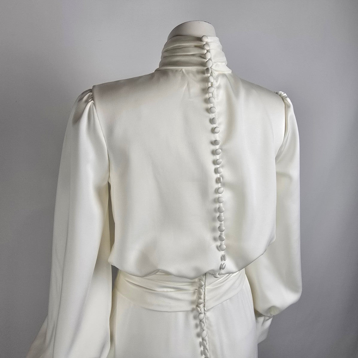 Mori Lee Ivory HIgh Neck Modest Wedding Dress Size 8 Style 30169