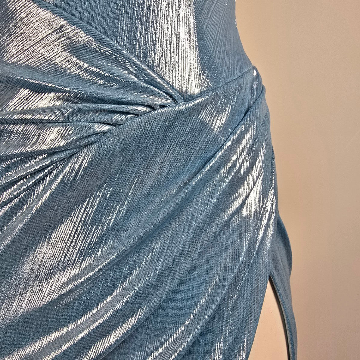 Monsini Blue Metallic High Slit Eventwear Gown Size 2 Style 31942
