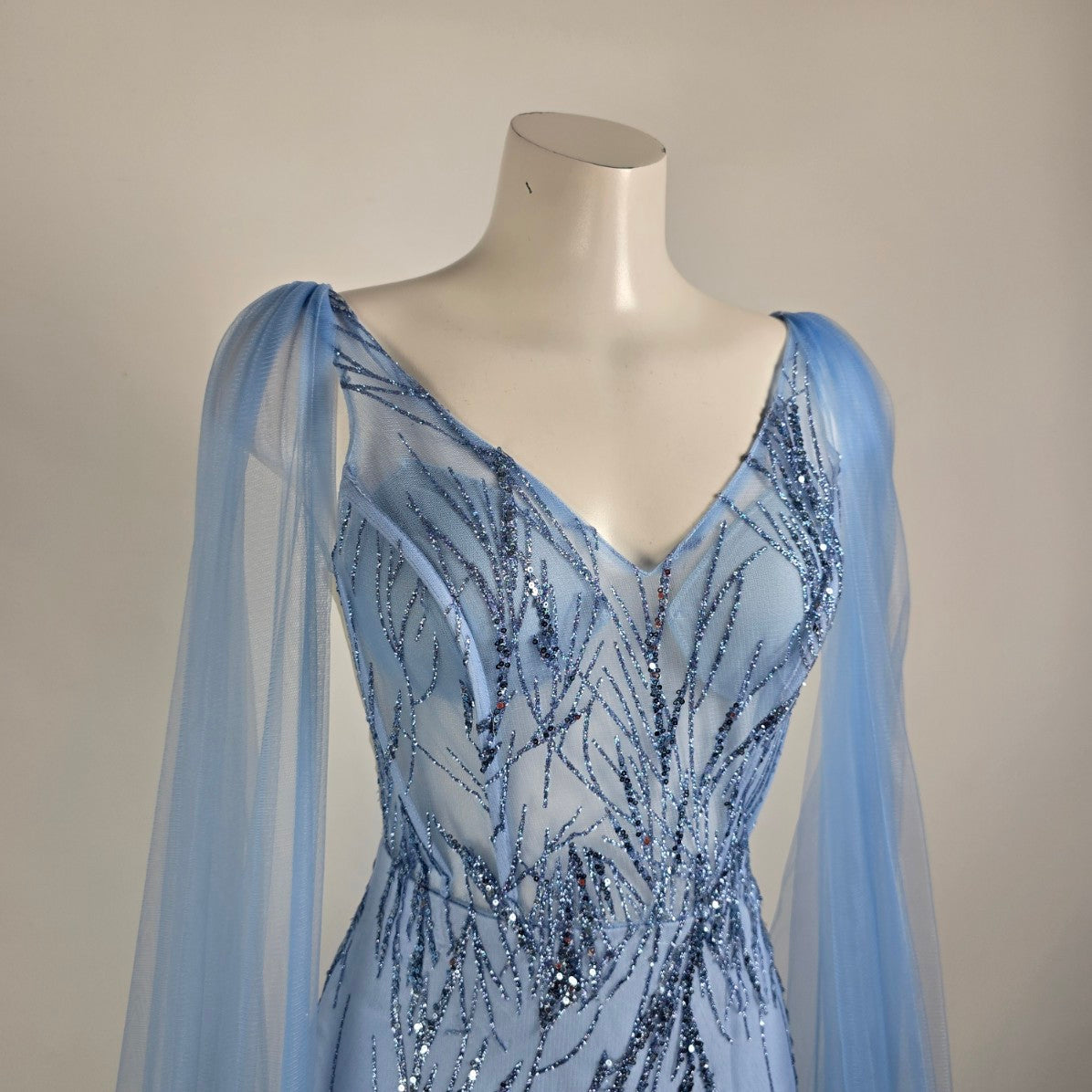 Monsini Blue Tulle Sparkle Eventwear Gown Size 6 Style 31953