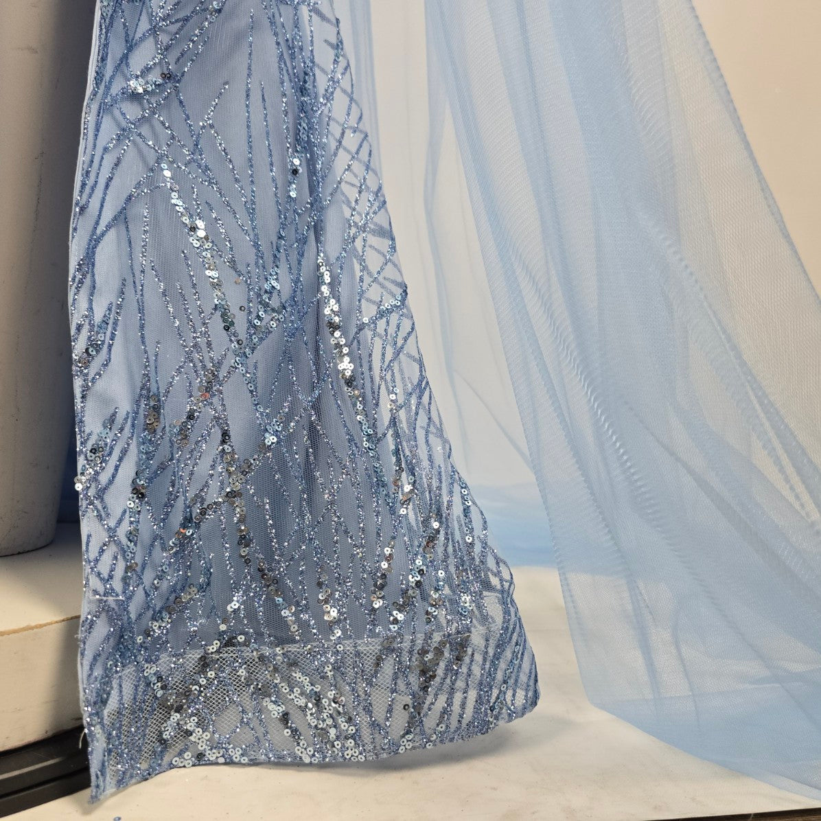 Monsini Blue Tulle Sparkle Eventwear Gown Size 6 Style 31953