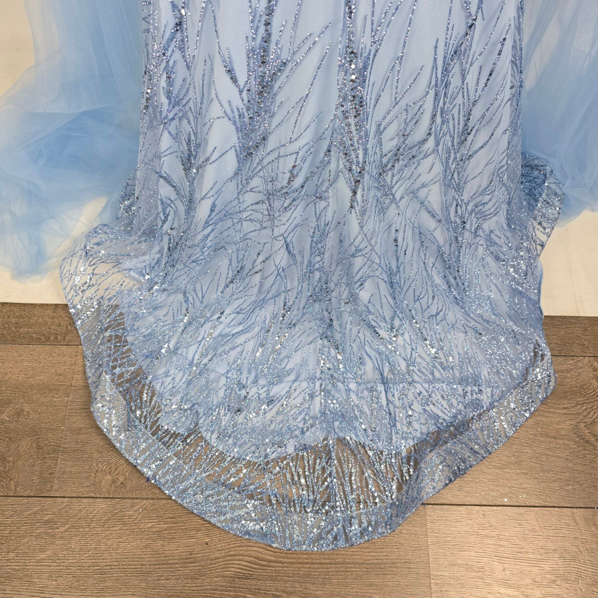 Monsini Blue Tulle Sparkle Eventwear Gown Size 6 Style 31953