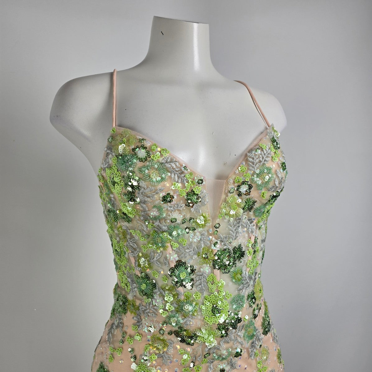 Colors Blush Floral Sequined Eventwear Gown Size 4 Style 3447