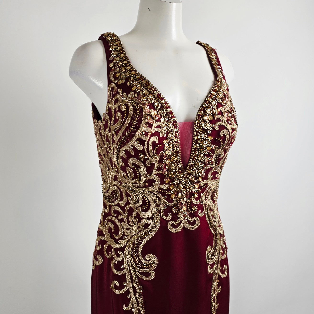 Splash Marsalla & Gold Ebroidered Beaded Eventwear Gown Size 14