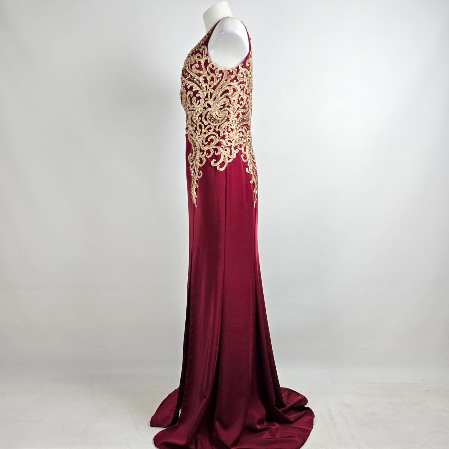 Splash Marsalla & Gold Ebroidered Beaded Eventwear Gown Size 14