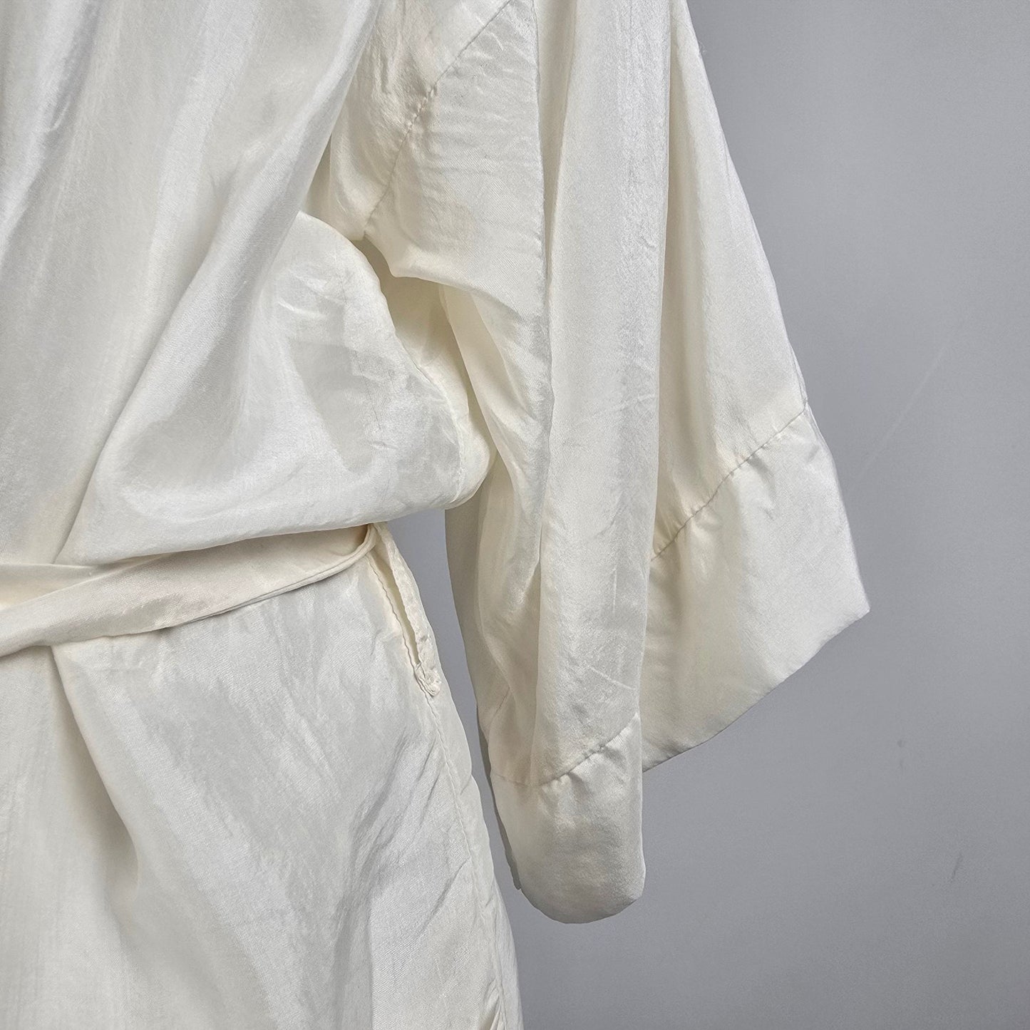 Vintage White Silk Hand Painted Robe Size L