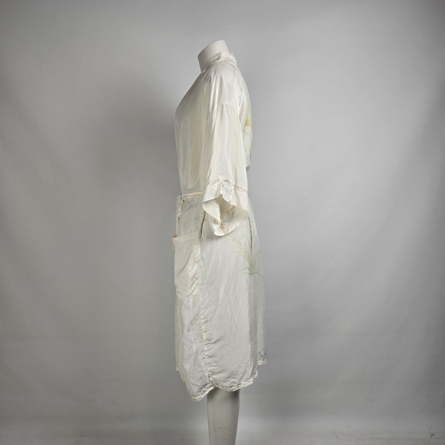 Vintage White Silk Hand Painted Robe Size L