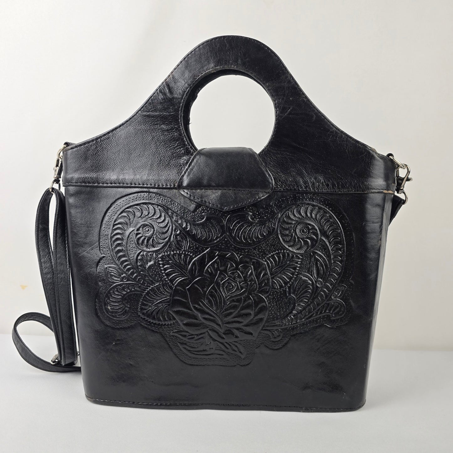 Vintage Made In Mexico Black Embossed Leather Purse