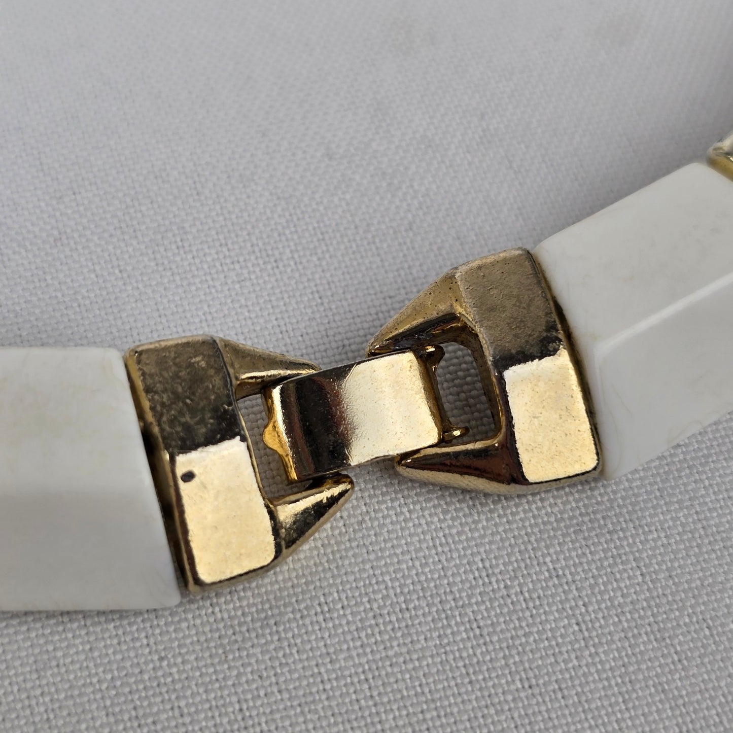 Vintage White Lucite Collar Necklace