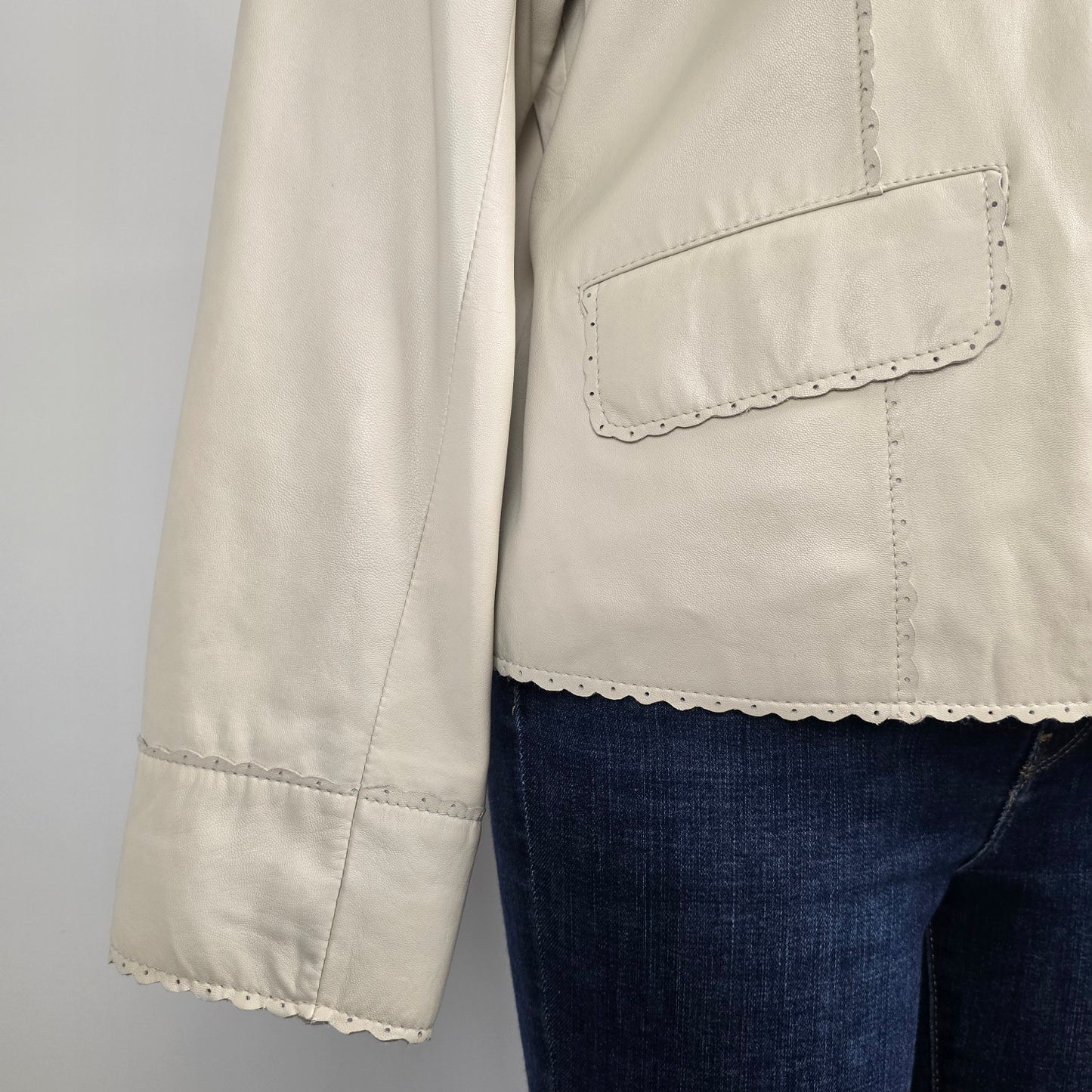 Danier Cream Button Up Leather Jacket Size 2XL