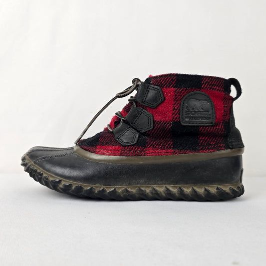 Sorel Out N About Red Plaid Waterproof Duck Boots Size 7.5