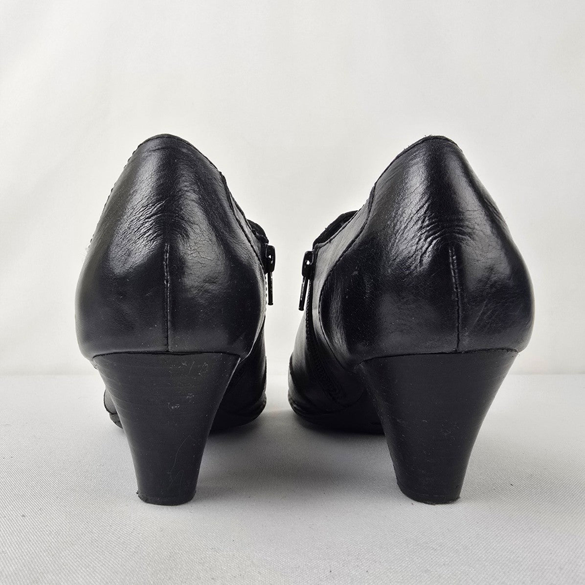 Born Black Leather Heeled Bootie Size 8