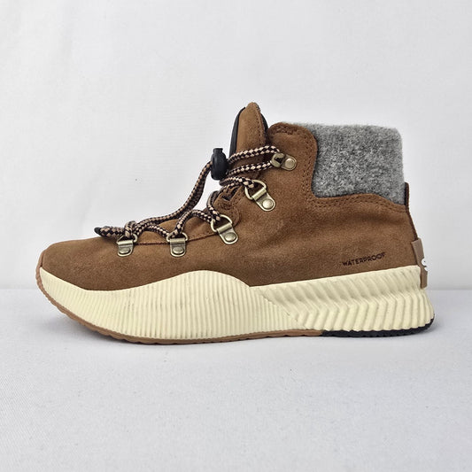 Sorel Brown Out N About Conquest Lace up Boot Size 5