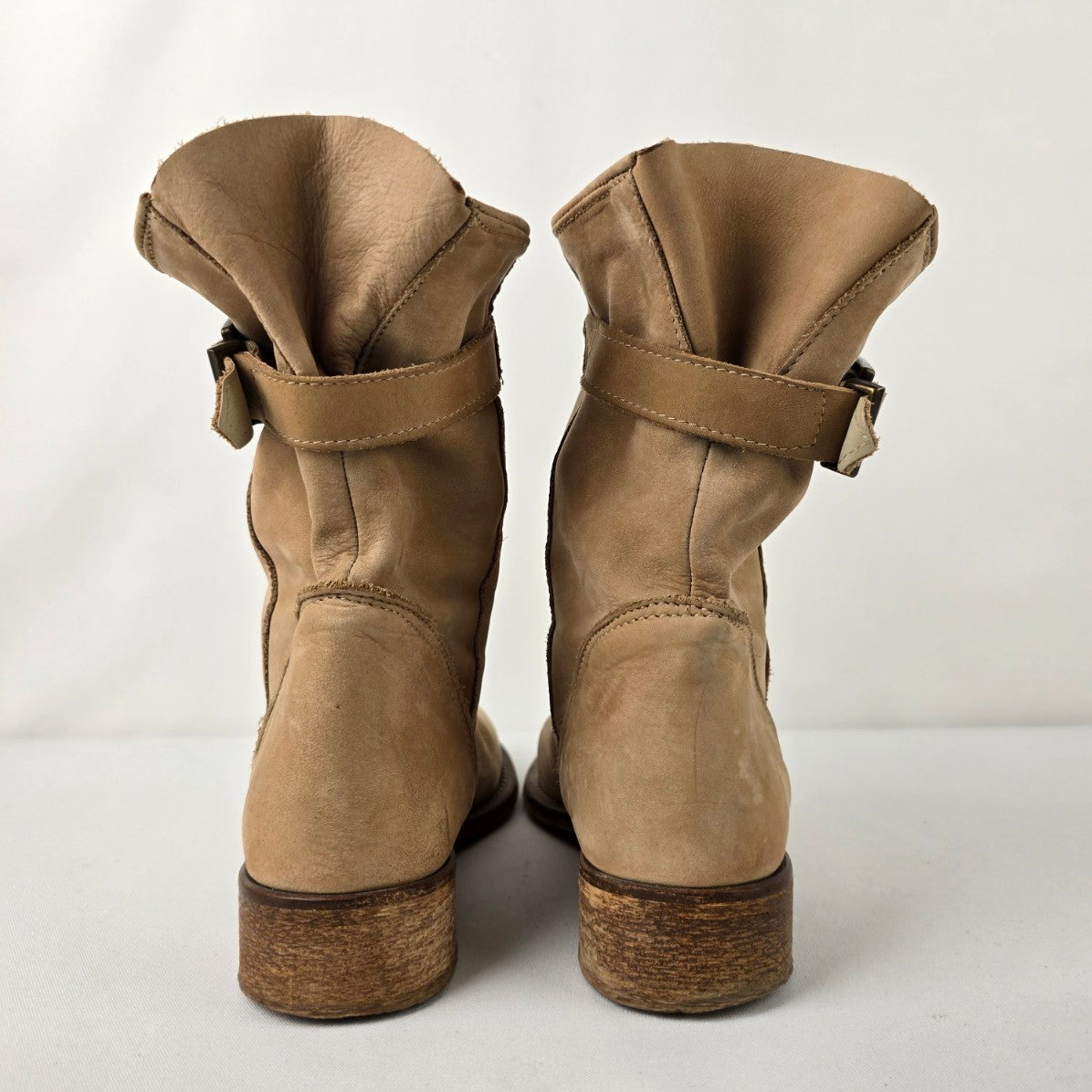 Marte's Made In Ital Brown Leather Ankle Boots Size 6