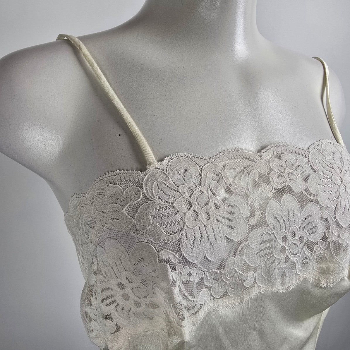 Vintage Petticoat Junction Cream Lingerie Top Size M