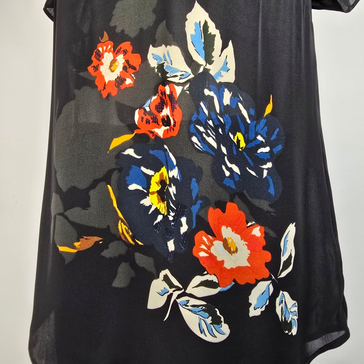 Cabi Fiore Black Floral Print Sheer V-neck Tunic Top Size M