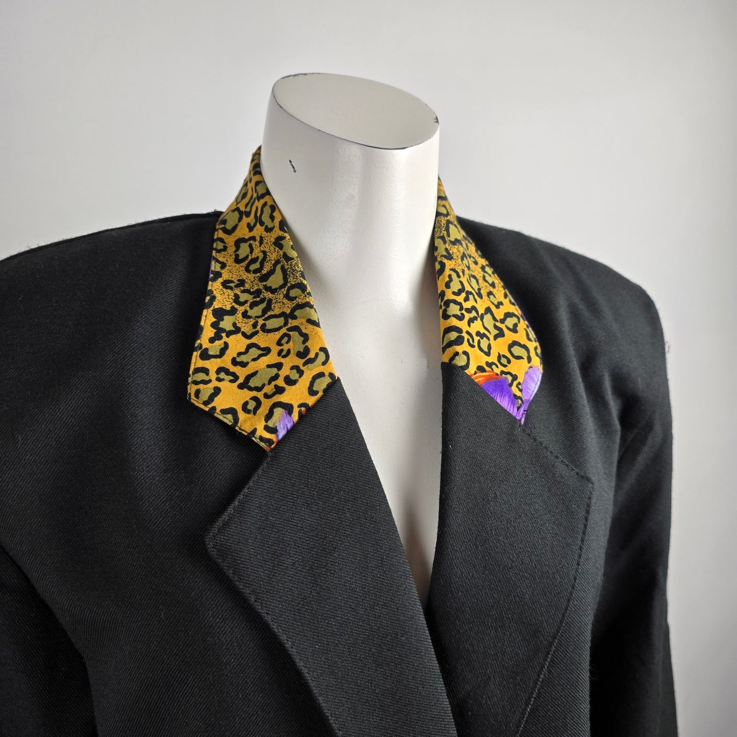 Vintage Fashion Fads Black Animal Print Blazer Size 7