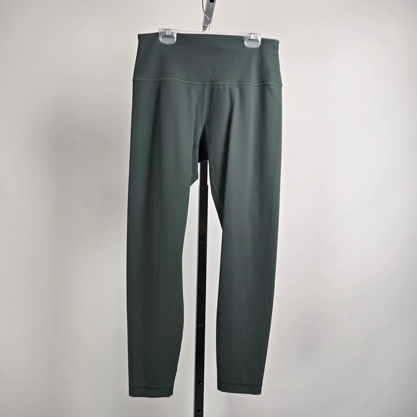 Lululemon Green Wunder Train HR Tight 25"  Size 10
