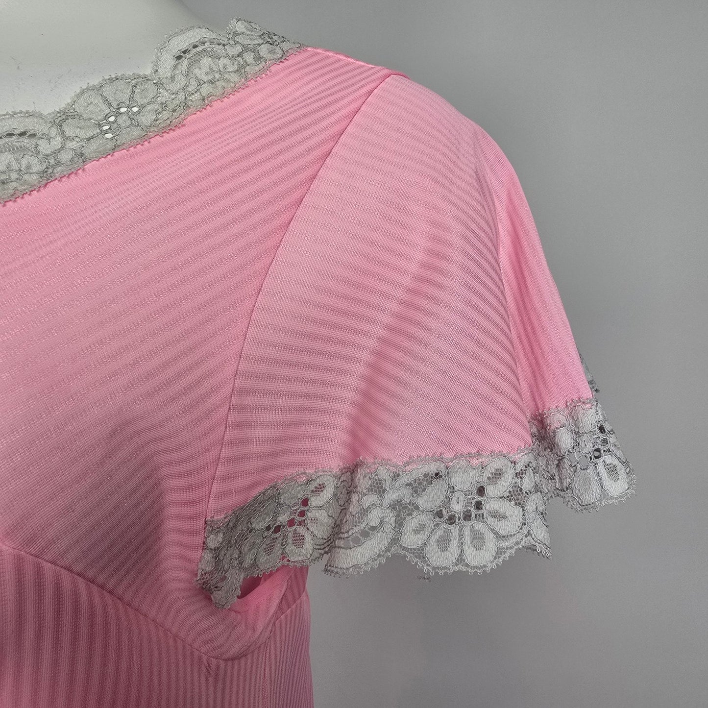 Vintage Harvey Woods Pink Lace Trim Night Gown Dress Size M