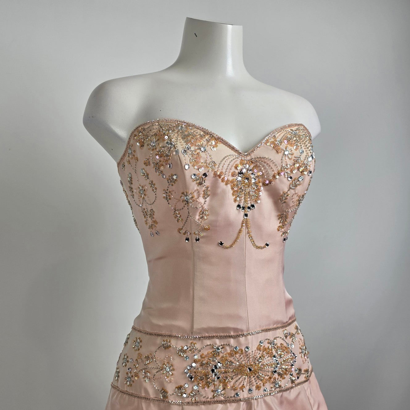 Raylia Designs Rose Beaded Metallic Wedding Eventwear Gown Size 8