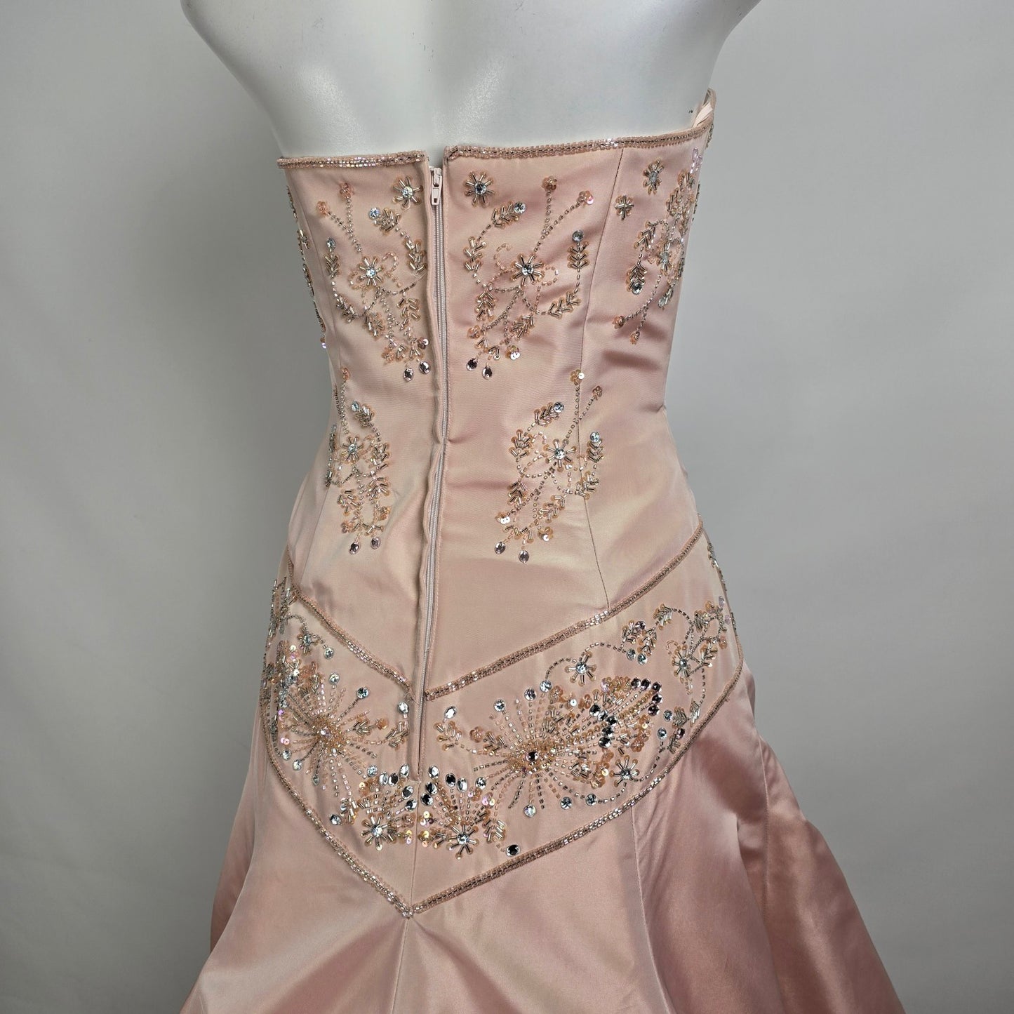 Raylia Designs Rose Beaded Metallic Wedding Eventwear Gown Size 8