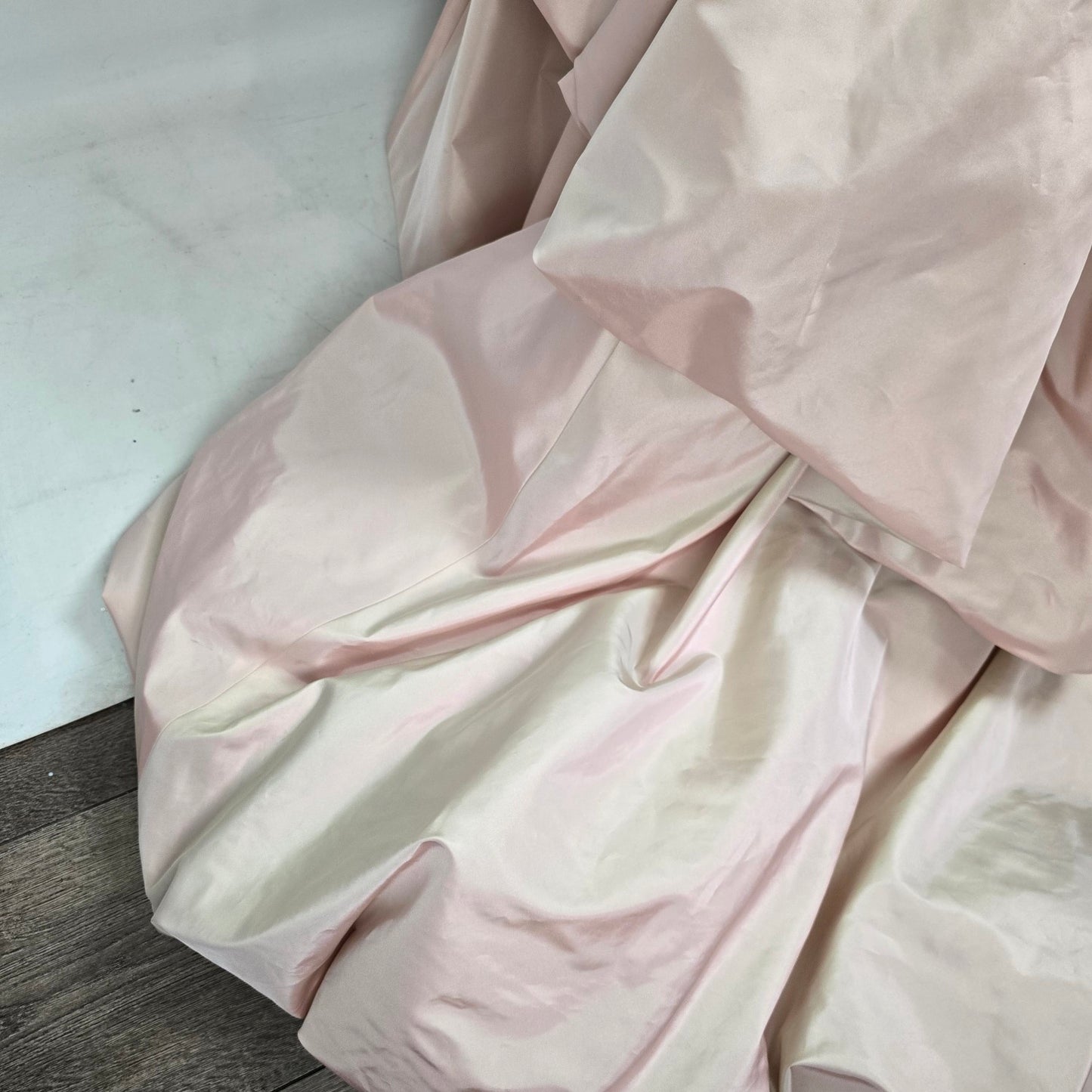 Raylia Designs Rose Beaded Metallic Wedding Eventwear Gown Size 8