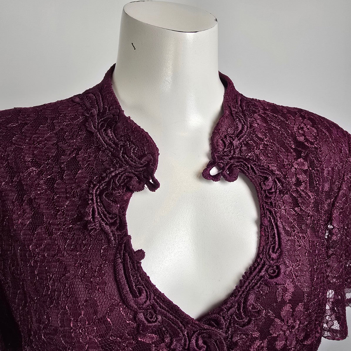 Vintage Emblem Purple Lace Midi Dress Size 15/16