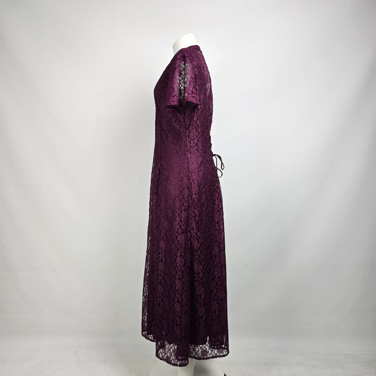 Vintage Emblem Purple Lace Midi Dress Size 15/16