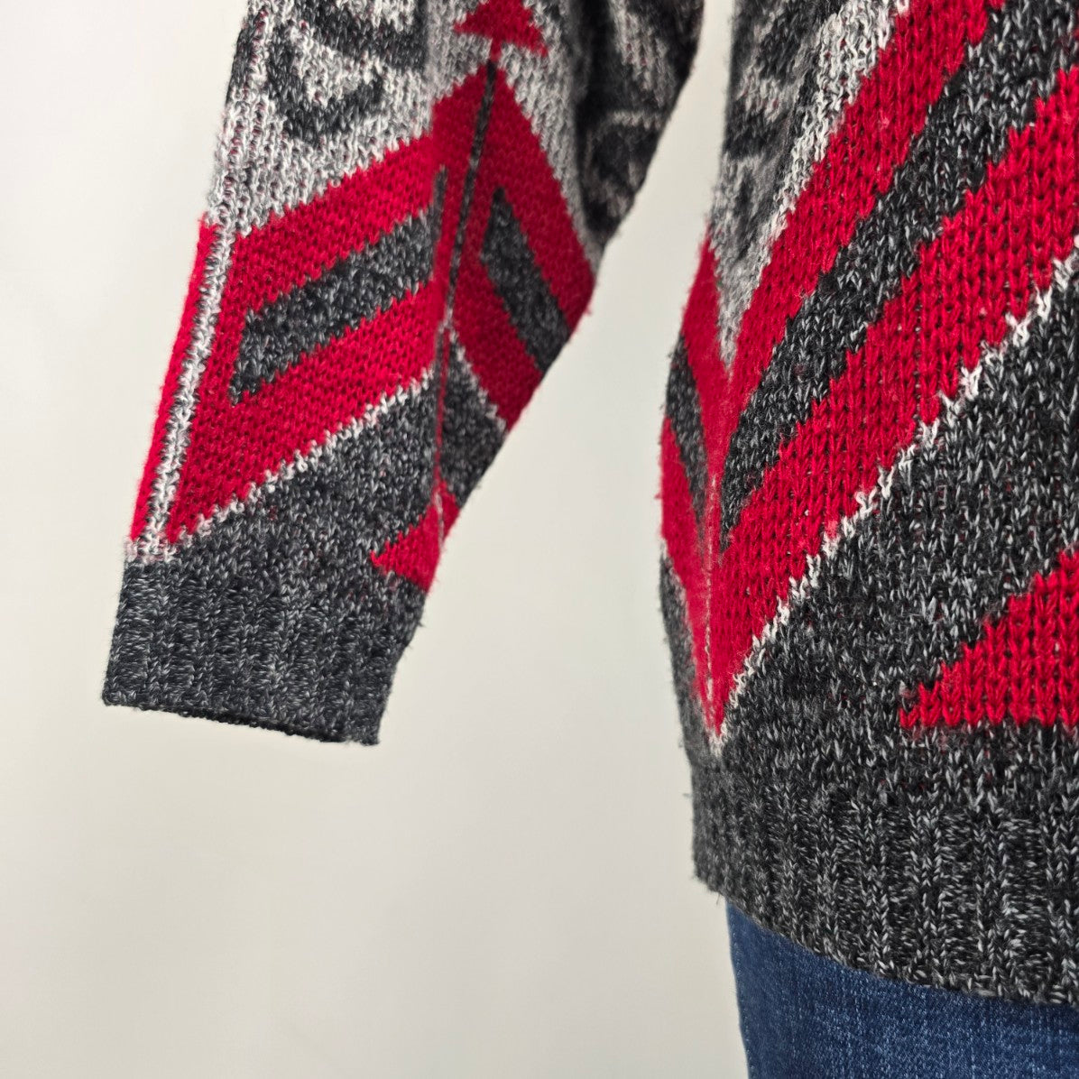 Vintage Grey & Red Knit Sweater Size M