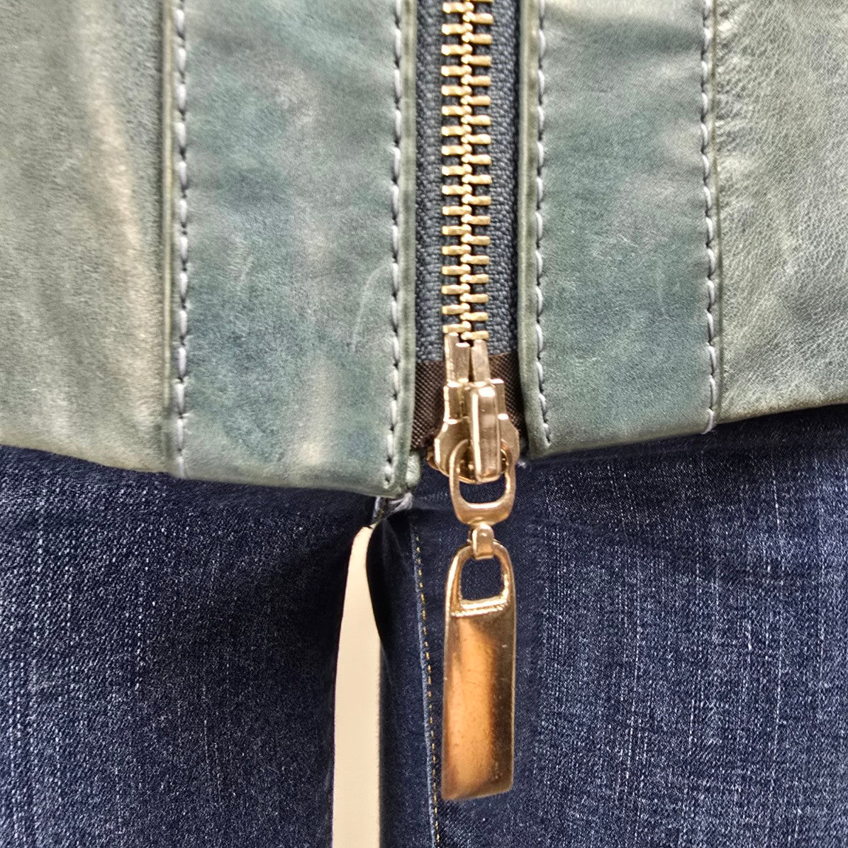 Vintage Danier Blue Leather Zip Up Jacket Size XS/S