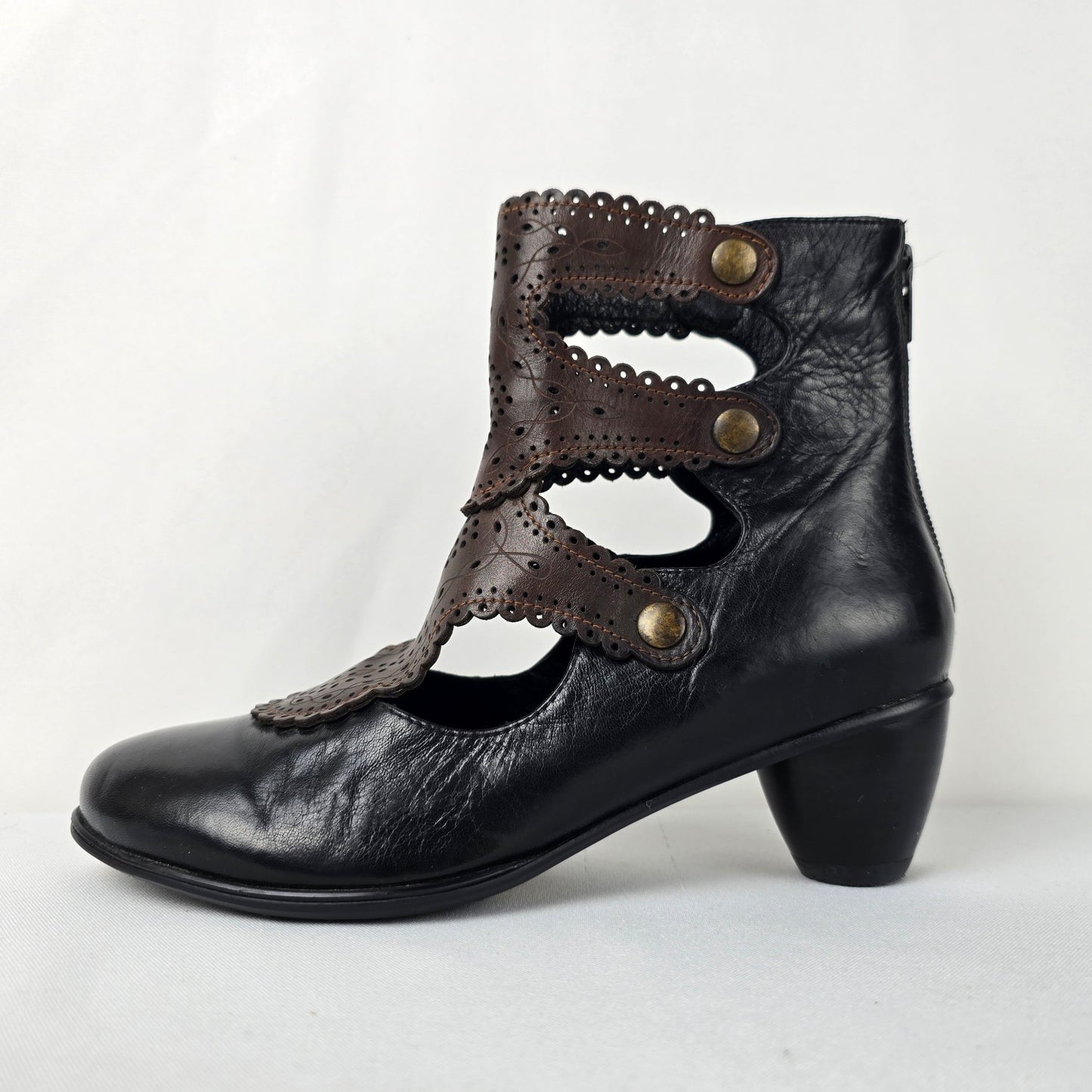 Everybody Black & Brown Laser Cut Boots Size 6