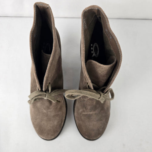 Denver Hays Taupe Suede  Lace Up Heeled Boots Size 10