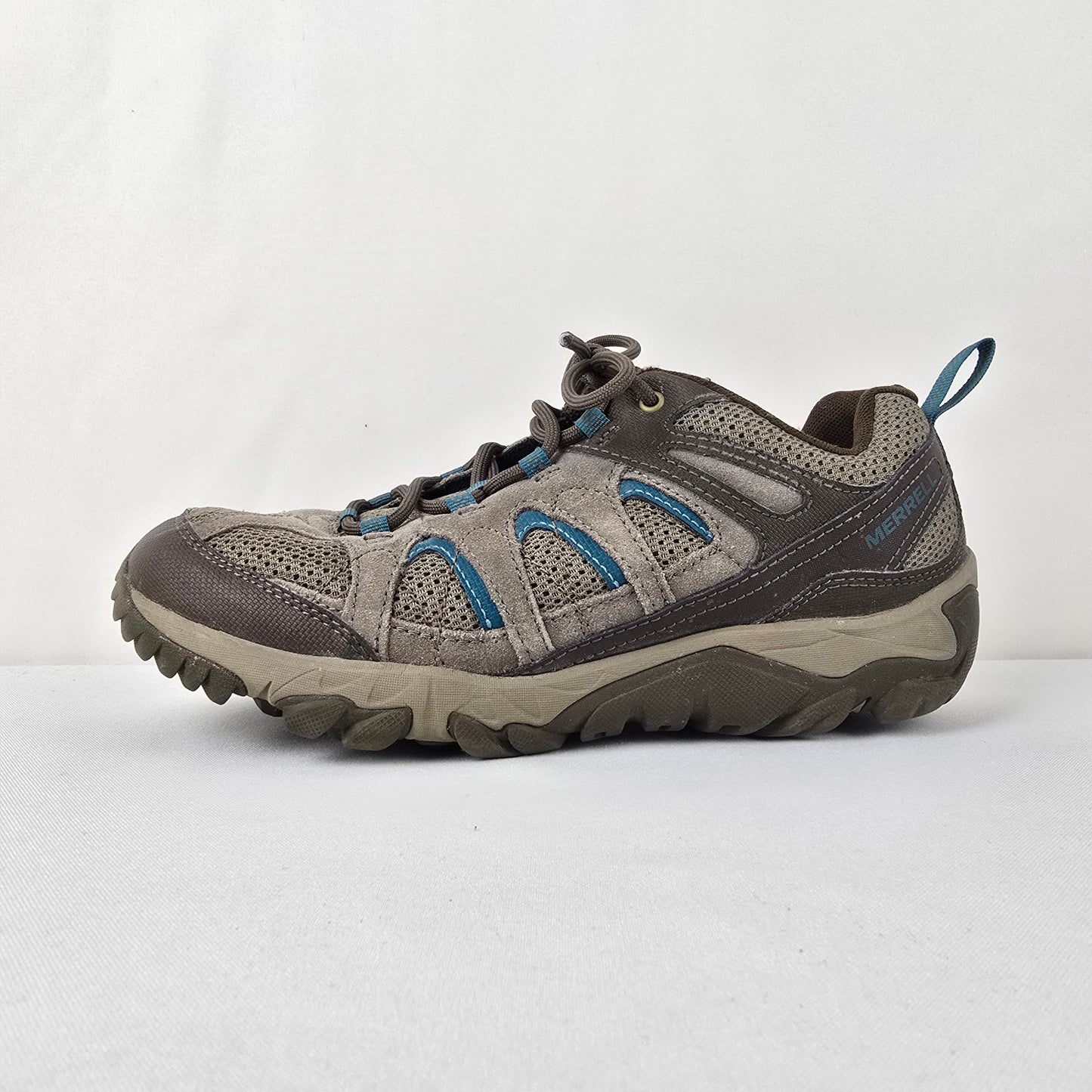 Merrell  Frost Grey Outmost Vent Hiking Shoe Size 10
