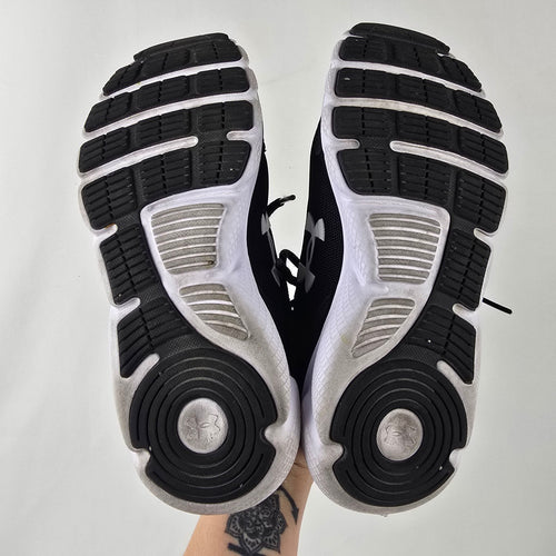 Under Armour Black Lace Up Running Shoes Size 6.5