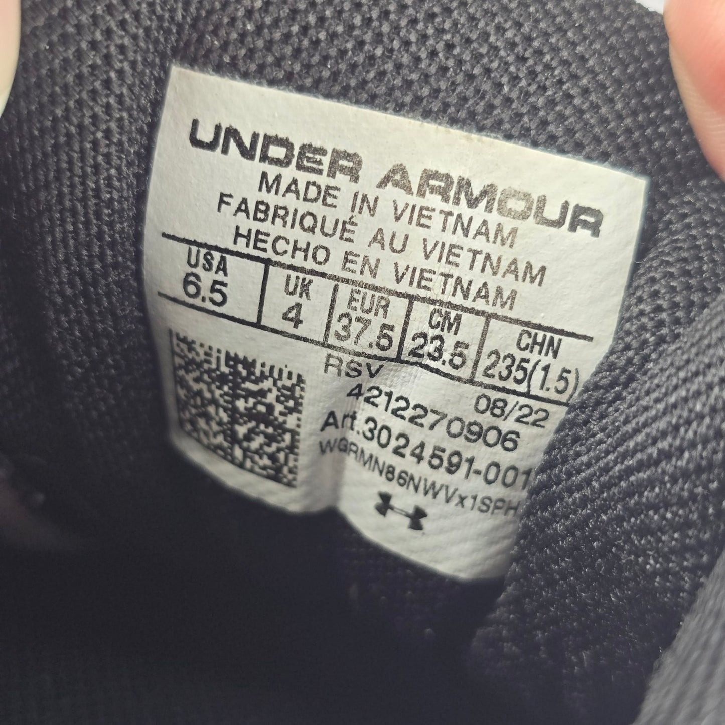 Under Armour Black Lace Up Running Shoes Size 6.5