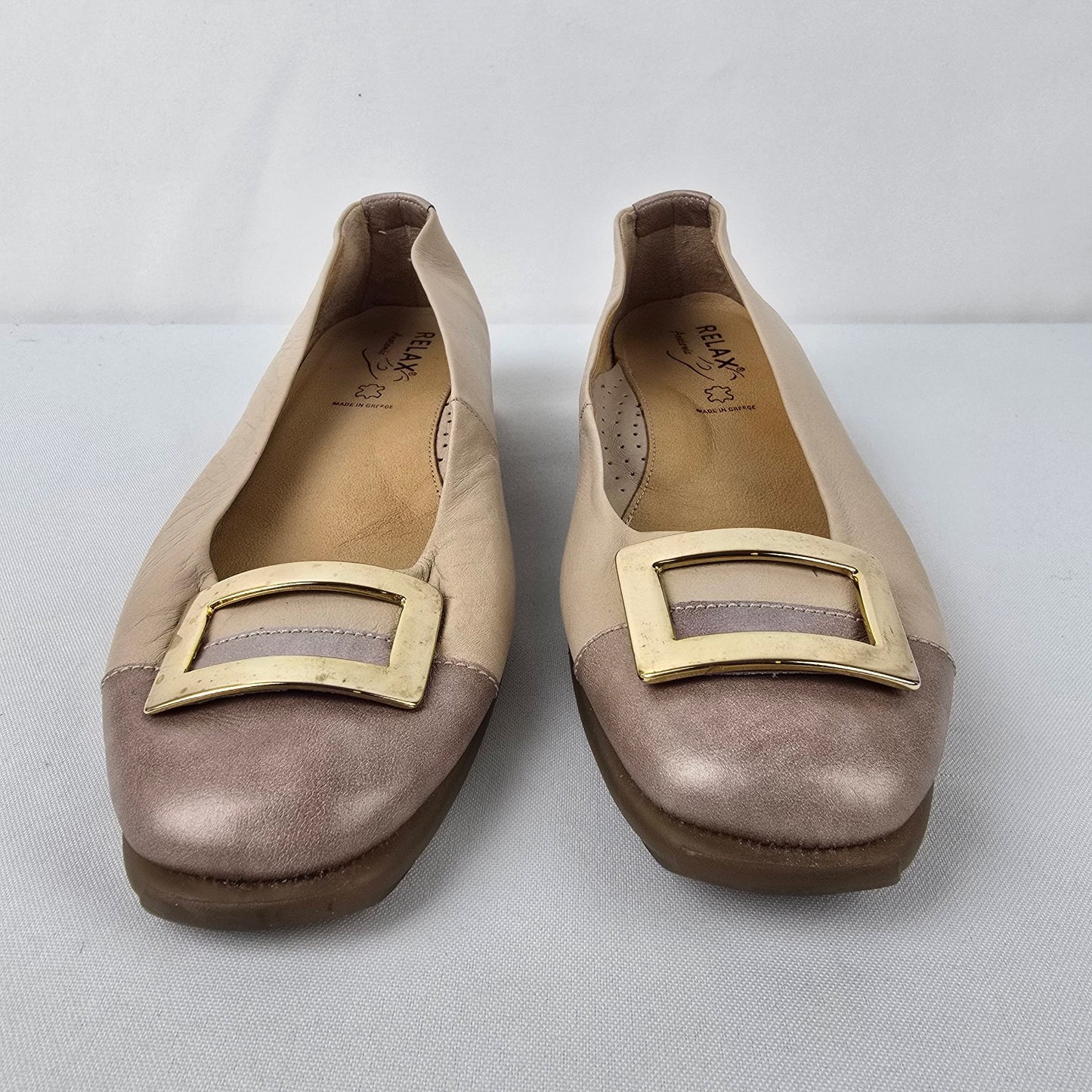 Relax Anatomic Cream & Taupe Gold Ballet Flats Size 7.5
