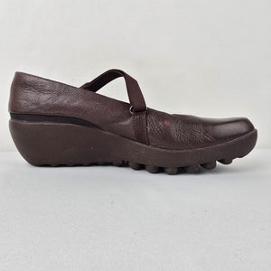 Tsubo Brown Leather Wedge Mary Jane Shoes Size 8