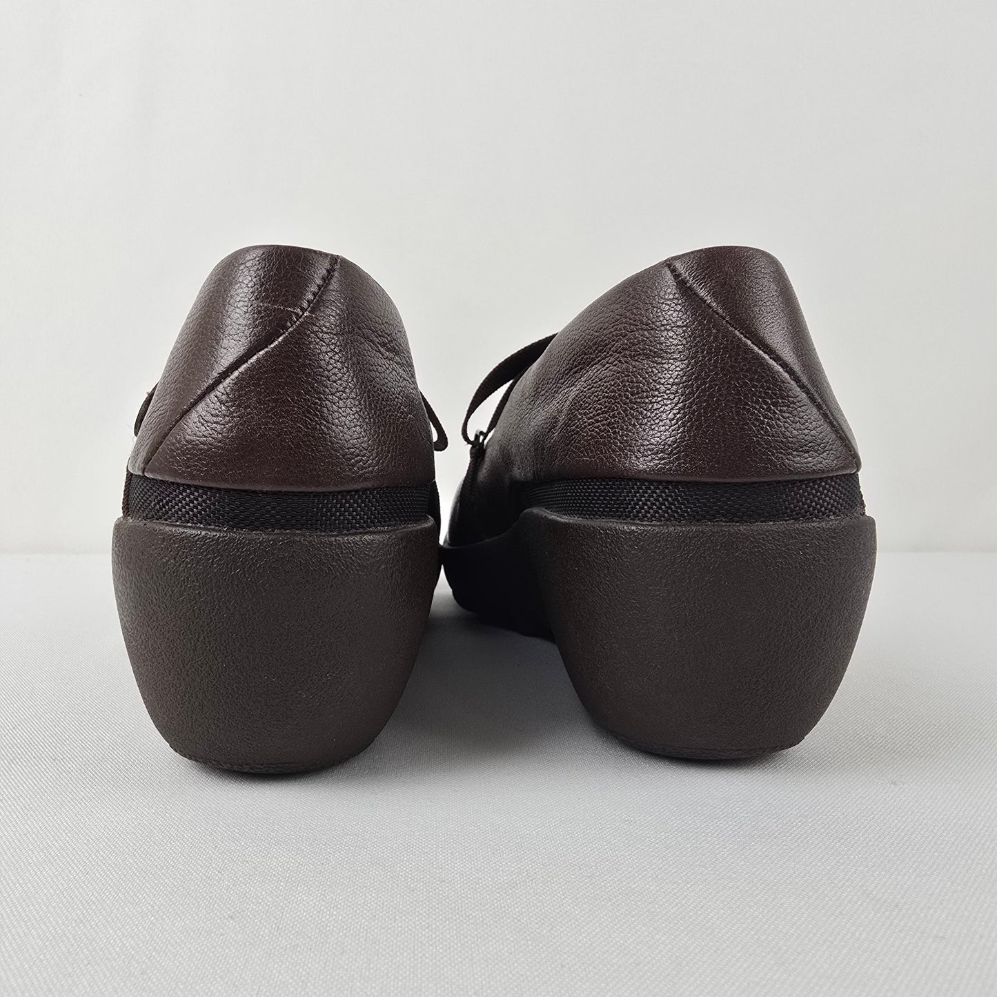 Tsubo Brown Leather Wedge Mary Jane Shoes Size 8