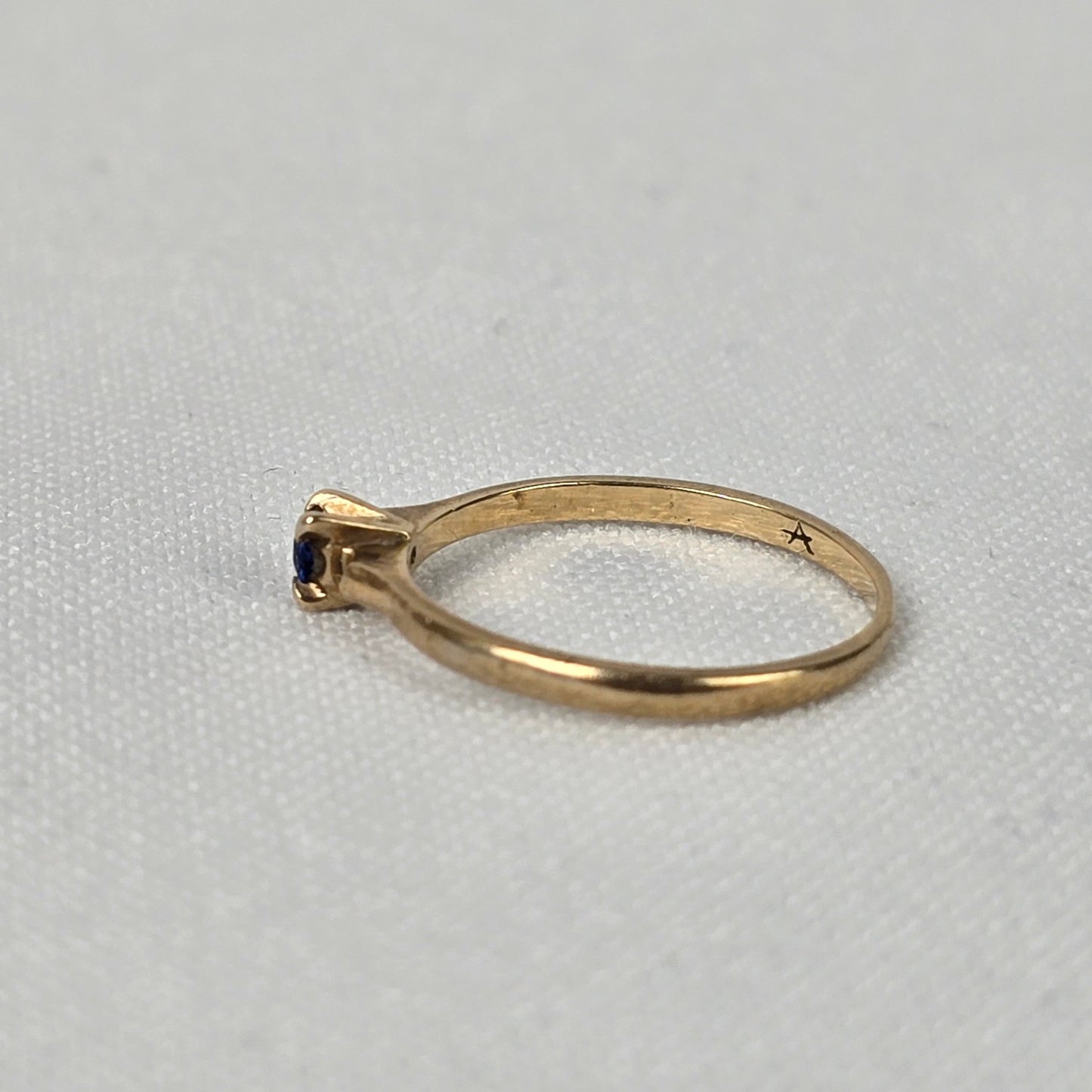 10K Gold Sapphire Delicate Ring Size 5.5