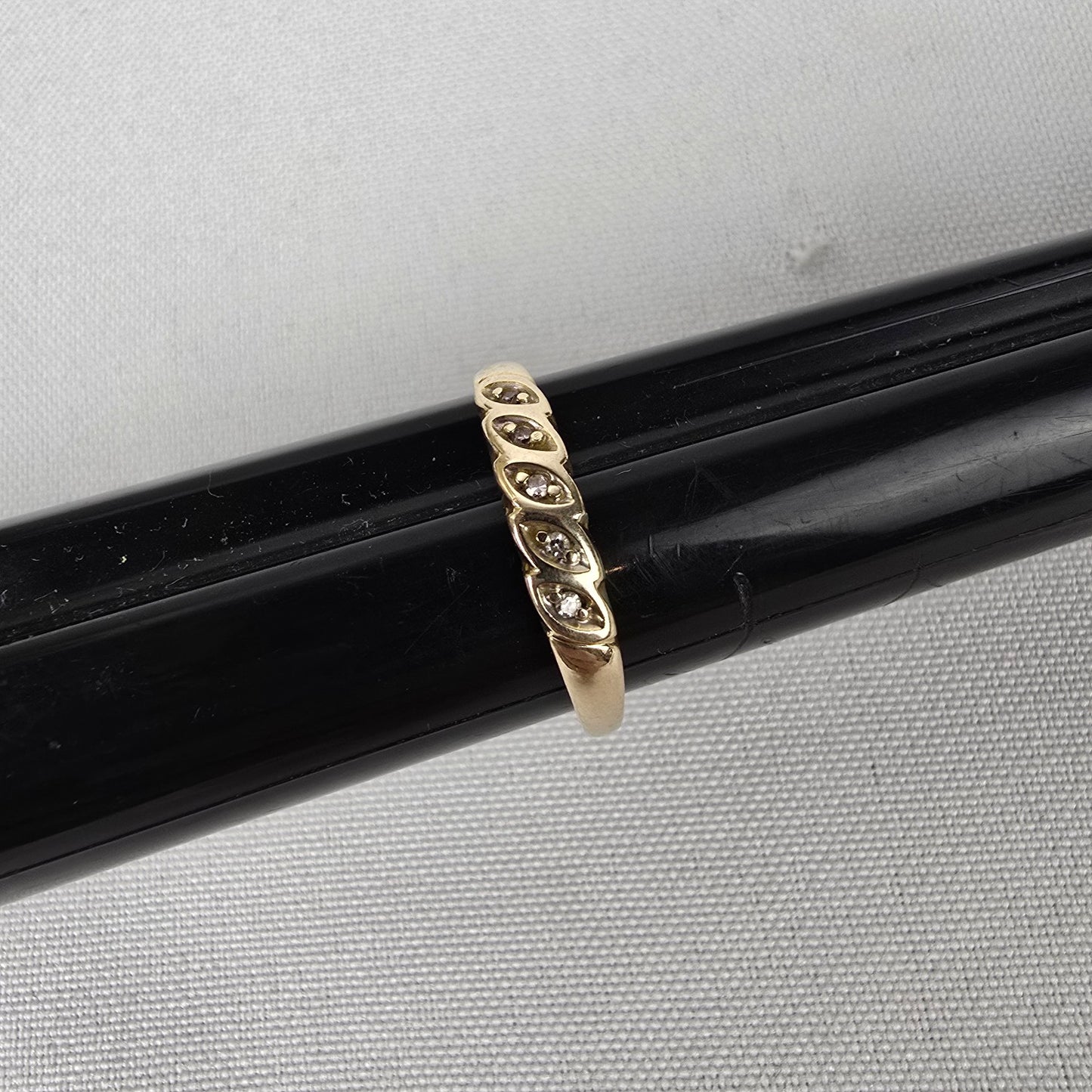 10k Gold Diamond Band Ring Size 9.5