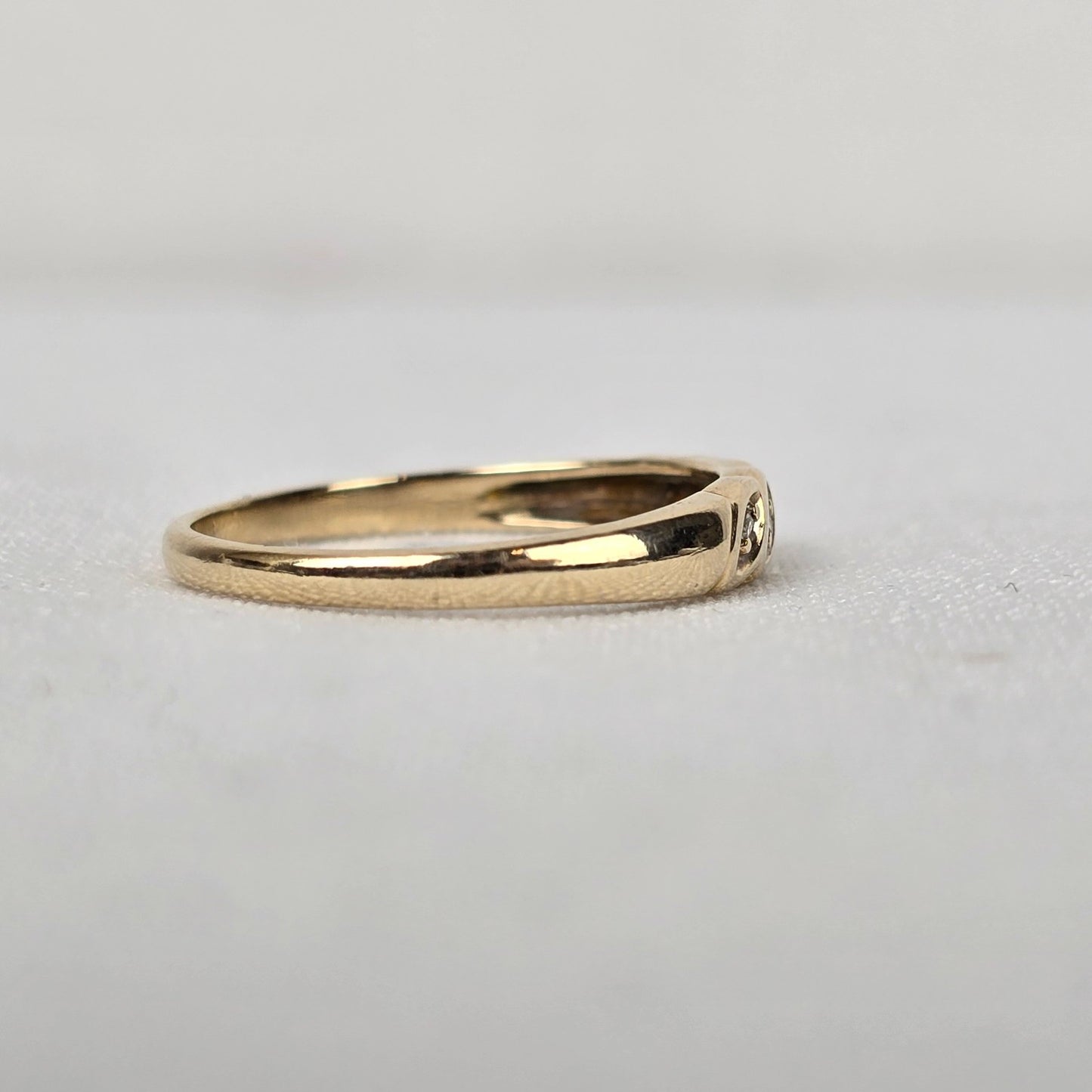 10k Gold Diamond Band Ring Size 9.5