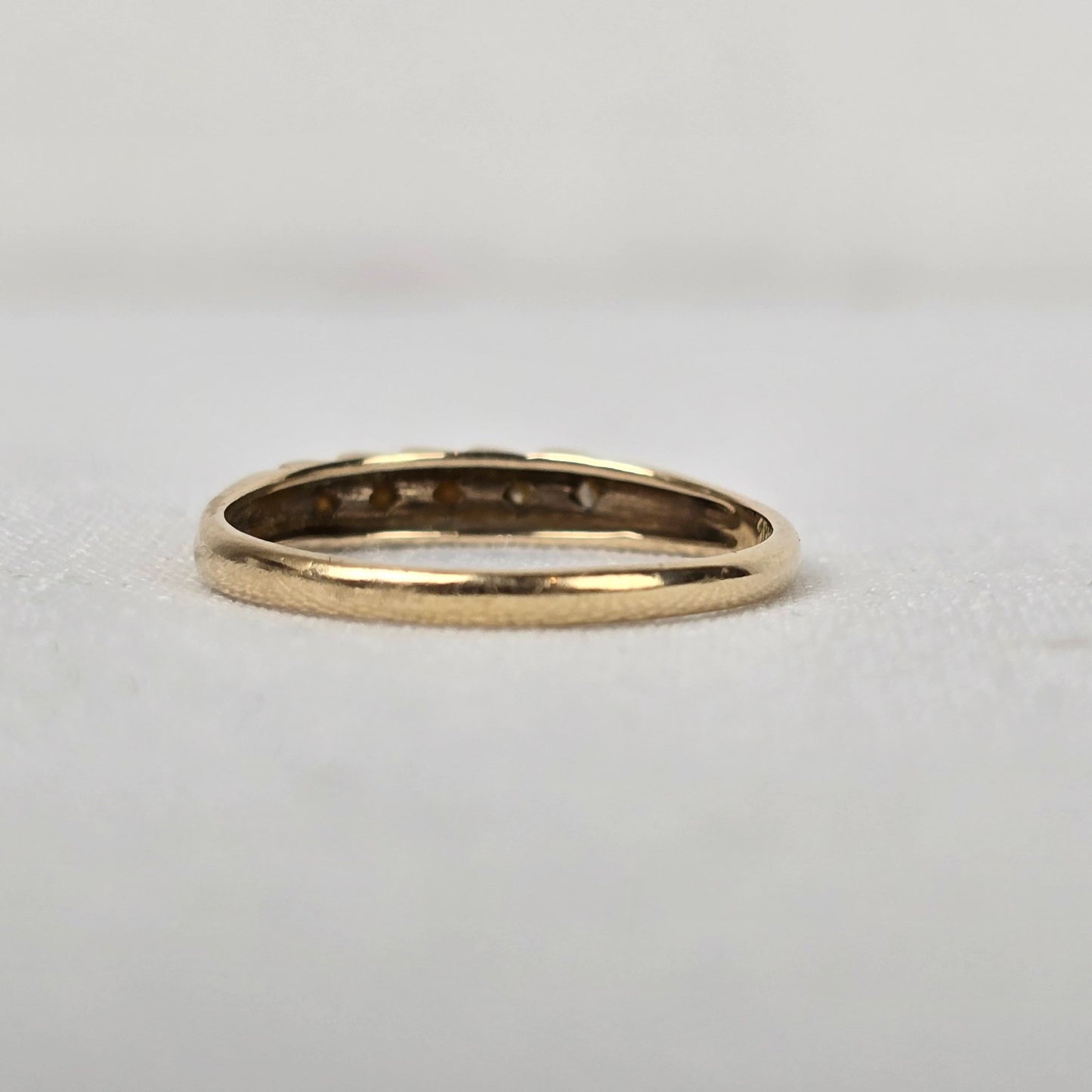 10k Gold Diamond Band Ring Size 9.5