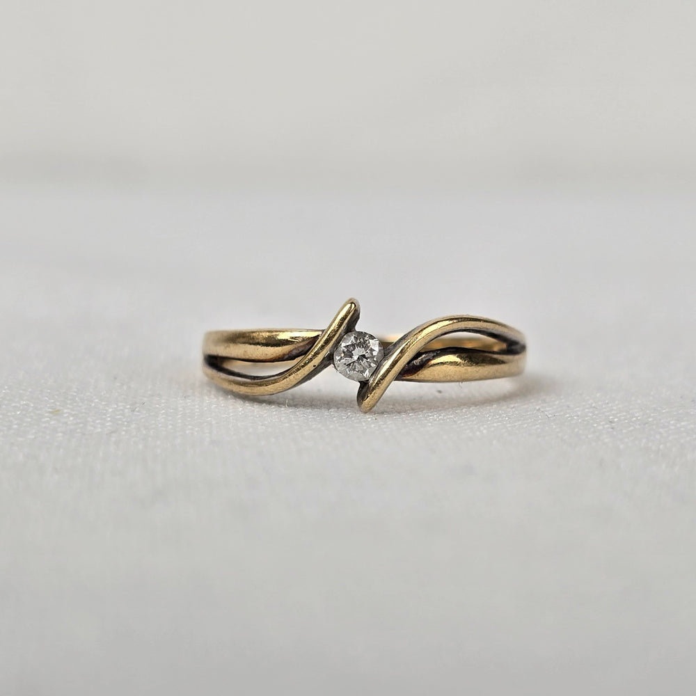 10kt Gold Diamond Ring Size 7