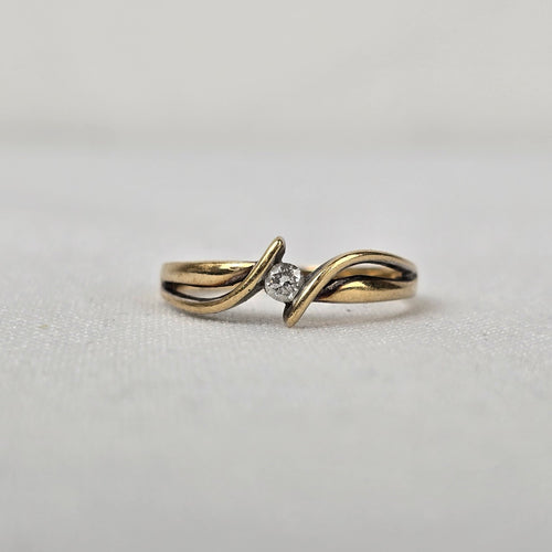 10kt Gold Diamond Ring Size 7