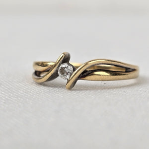 10kt Gold Diamond Ring Size 7
