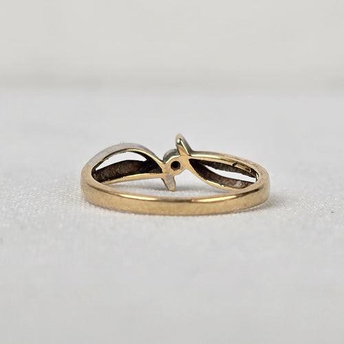 10kt Gold Diamond Ring Size 7